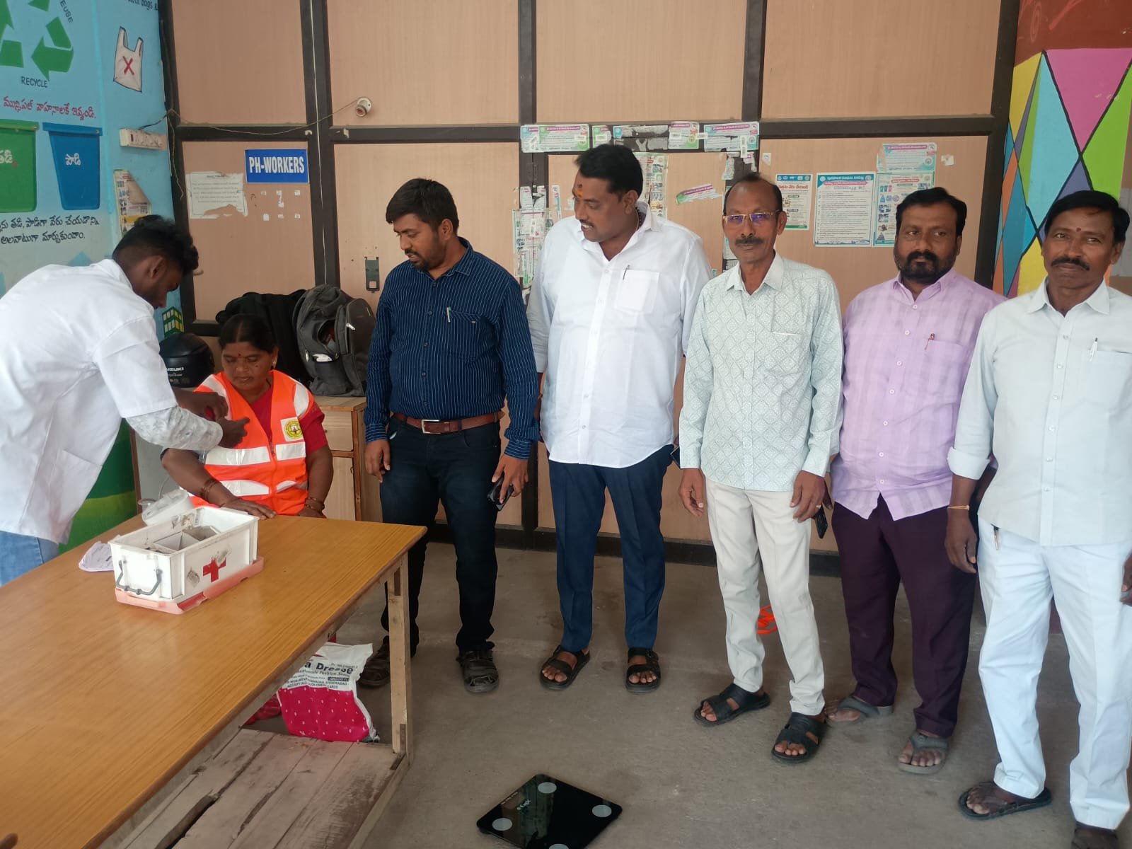 సిరిసిల్ల పురపాలక కార్మికులకు ఉచిత వైద్య శిబిరం – కార్మికులే మున్సిపాలిటీకి వెన్నుముక: మున్సిపల్ కమిషనర్